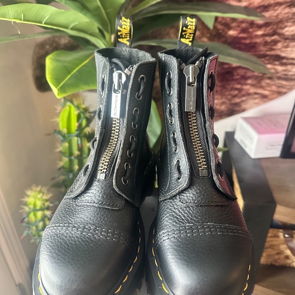Dr. Martens Sinclair Leather Platform Boots Unisex size 8 - Picture 4 of 9